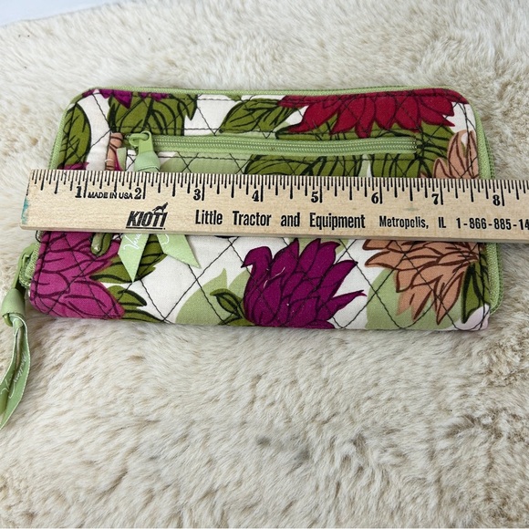 Vera Bradley Floral and Patterned Wallet Bundle - Picture 8 of 11